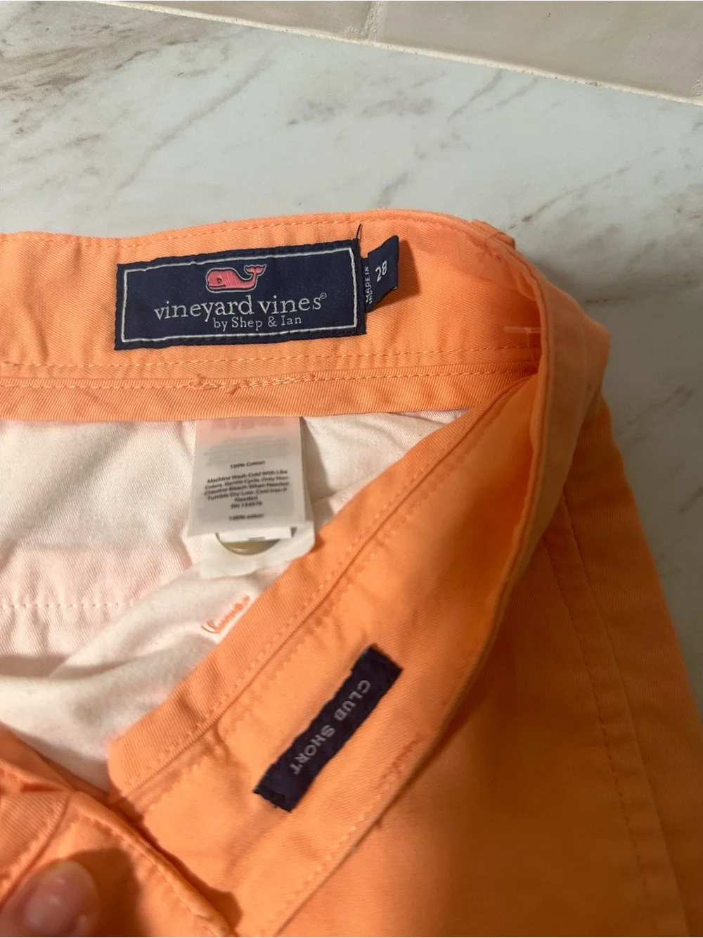 Vineyard Vines Club Shorts in solid orange, size 28